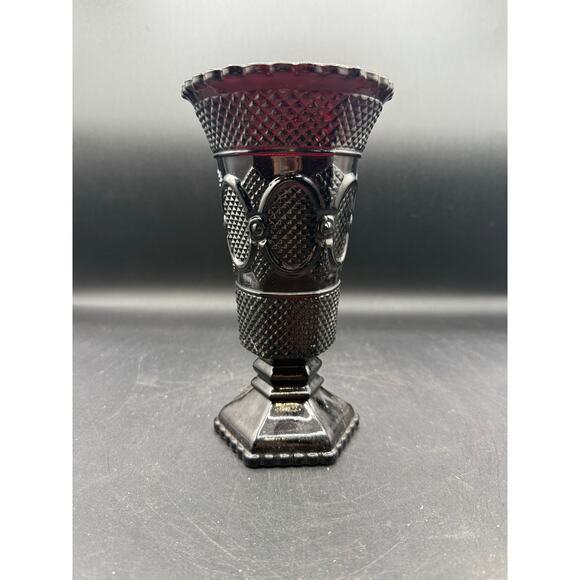 Vintage Avon 1876 Cape Cod Ruby Red 8" Flower Vase – New in Box - Picture 3 of 8